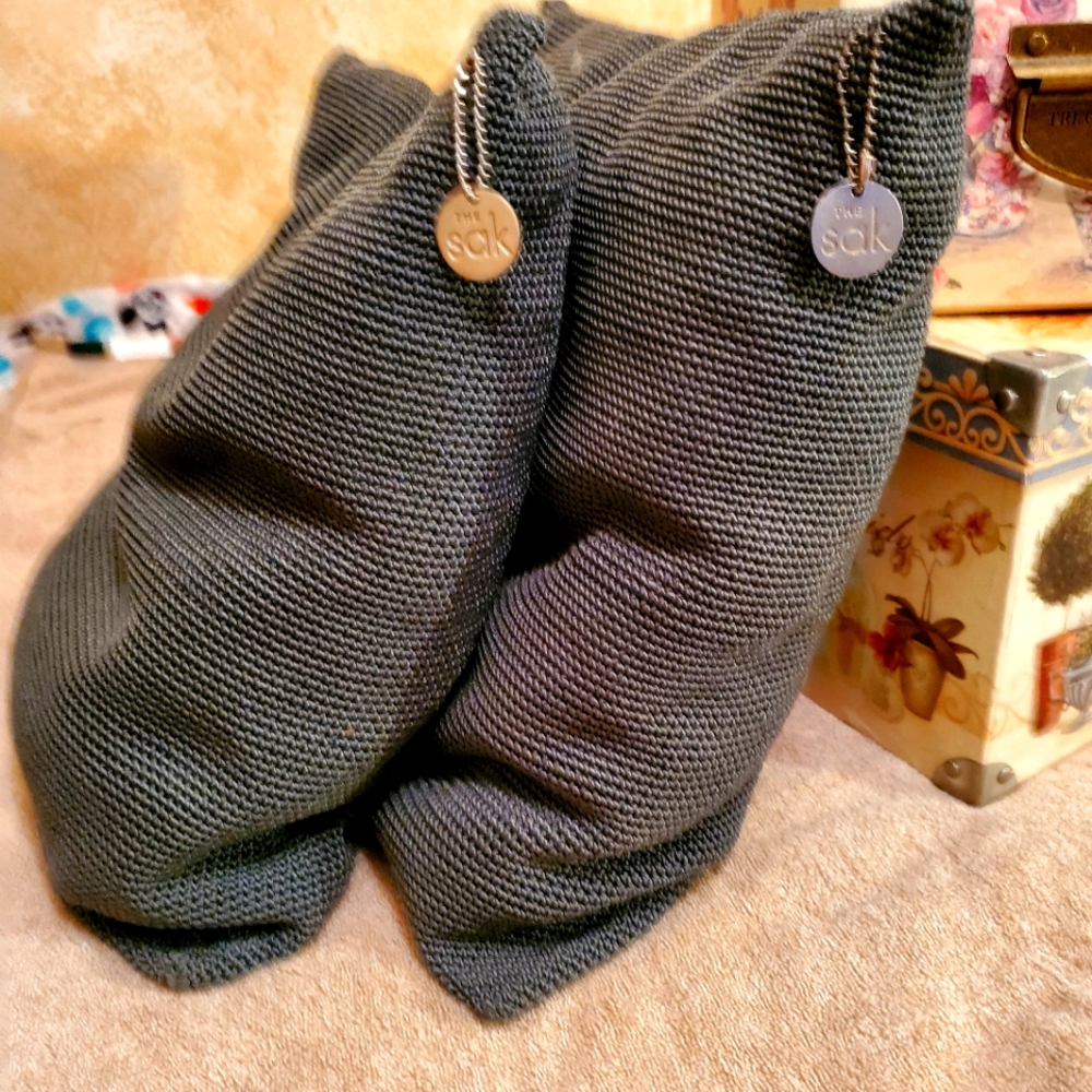 The Sak pillow set